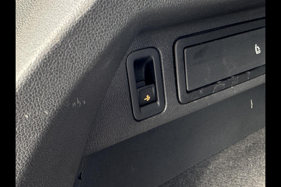 Volkswagen Tiguan 1.5 TSI R-Line Business+ NL-AUTO | PANODAK | LEDER | TREKHAAK| LED VERLICHTING
