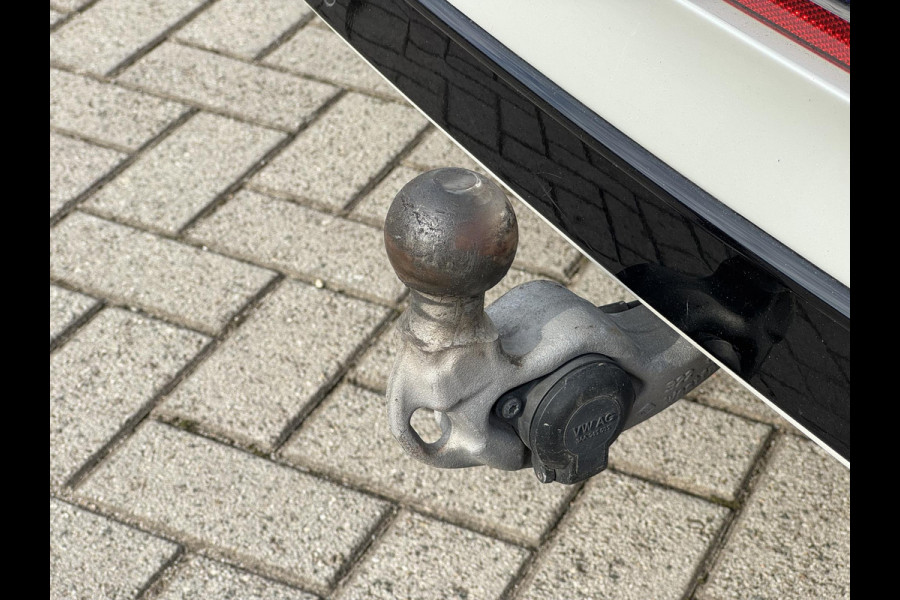 Volkswagen Tiguan 1.5 TSI R-Line Business+ NL-AUTO | PANODAK | LEDER | TREKHAAK| LED VERLICHTING