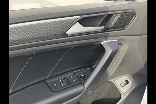 Volkswagen Tiguan 1.5 TSI R-Line Business+ NL-AUTO | PANODAK | LEDER | TREKHAAK| LED VERLICHTING