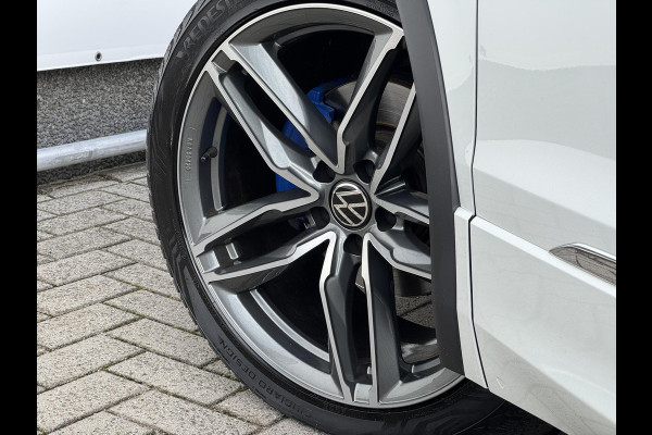 Volkswagen Tiguan 1.5 TSI R-Line Business+ NL-AUTO | PANODAK | LEDER | TREKHAAK| LED VERLICHTING