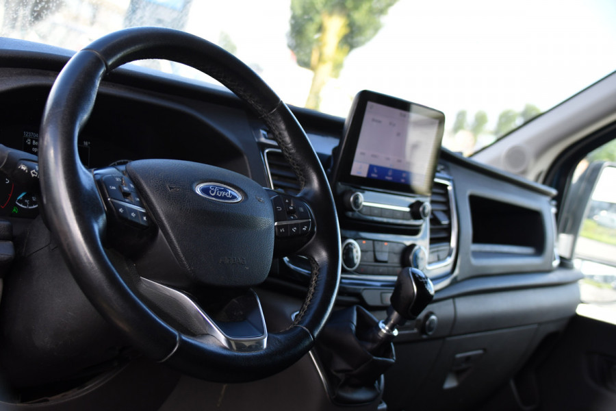 Ford Transit 350 2.0 TDCI L3H2 Limited PB Edition Camera, Cruise, Carplay, Stoelverwarming, 185pk, Trekhaak, Sensoren, LED, NAVI, Uniek!