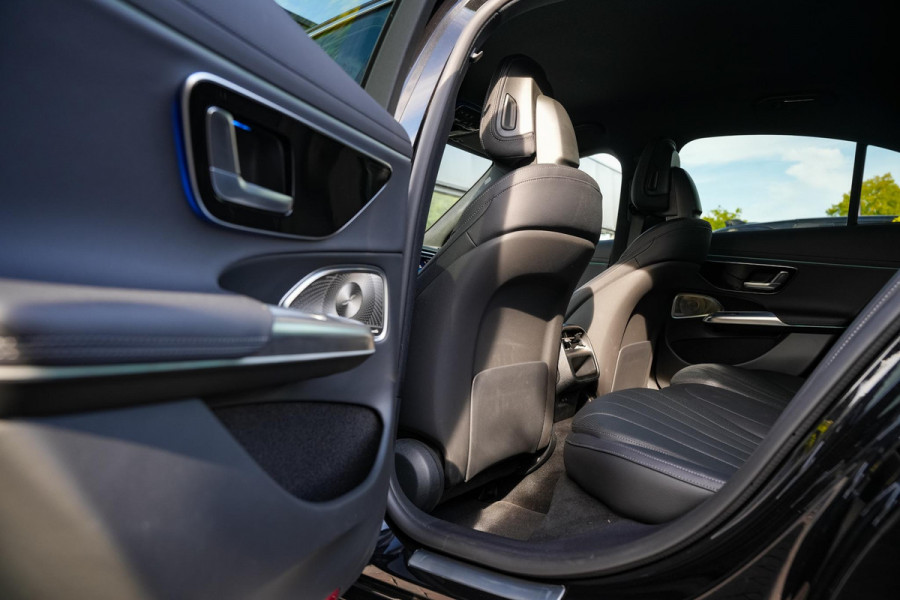 Mercedes-Benz E-Klasse E-klasse 200 Hyperscreen Burmester Stoelkoeling 360 Camera