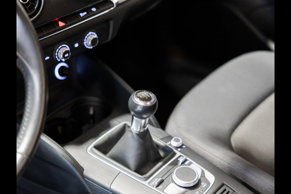 Audi A3 Sportback 30 TFSI Pro Line / 116pk / Trekhaak / NAP / Navigatie /