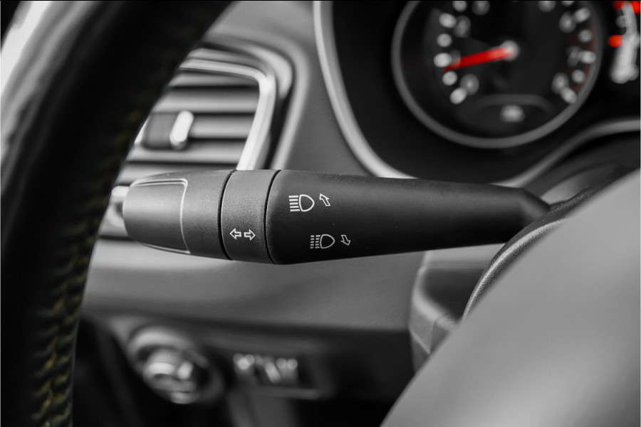 Jeep Compass 1.4 MultiAir Opening Edition Plus Leder PDC Beats 19"