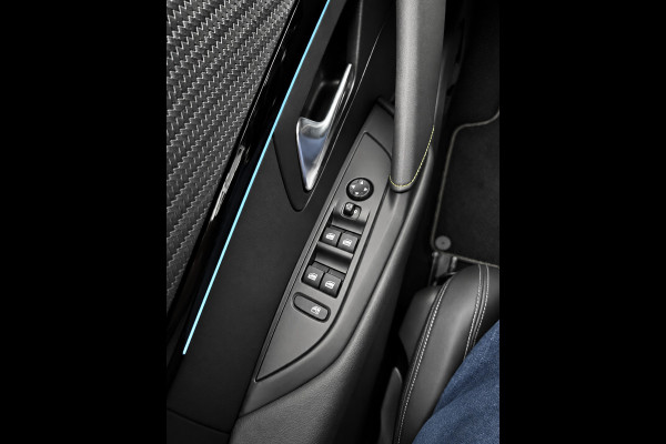 Peugeot 208 1.2 PureTech GT Pack - Navigatie / Apple CarPlay I Airco I Sport pakket I Camera - PDC I LED I Dealer onderhouden
