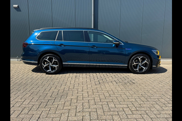 Volkswagen Passat 1.4 TSI PHEV * Panoramadak * Headup display * Dealer onderhouden *