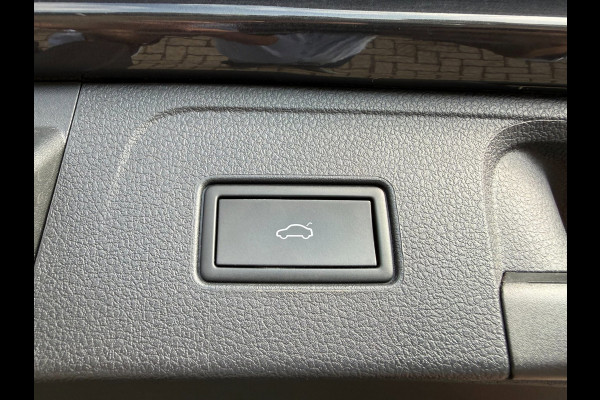 Volkswagen Passat Variant 1.4 TSI PHEV GTE * Panoramadak * AUTOMAAT * Navigatiesysteem * 18 Inch Velgen *