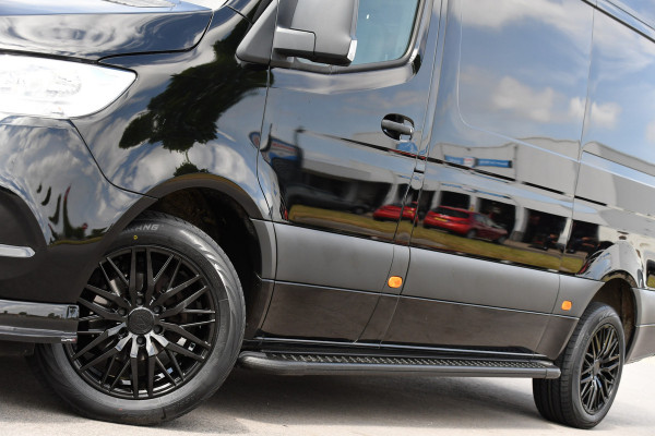 Mercedes-Benz Sprinter 317 1.9 CDI L2H2 RWD AMG Black Edition Camera, Cruise, Carplay, Automaat, 170PK, Multimedia, UNIEK!