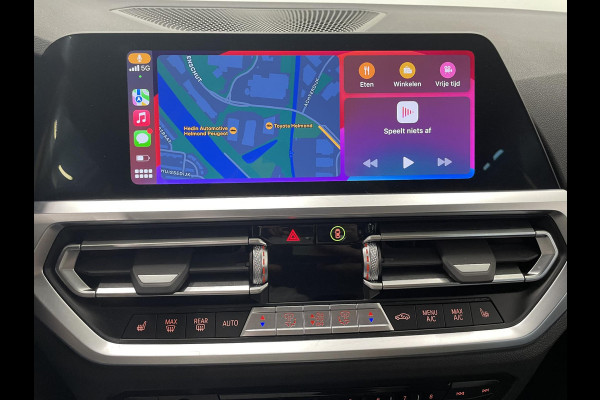BMW 3 Serie Touring 330e Touring SportLine PHEV 292 PK AUT Navi Carplay Camera Achter PDC V+A Winterpack Sport Stoelen Active Protection Ambiance Licht
