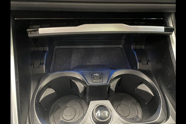 BMW 3 Serie Touring 330e Touring SportLine PHEV 292 PK AUT Navi Carplay Camera Achter PDC V+A Winterpack Sport Stoelen Active Protection Ambiance Licht