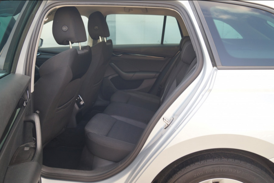 Škoda Octavia Combi 1.0 TSI 110pk Business Edition -NAVI-ECC-TREKHAAK-
