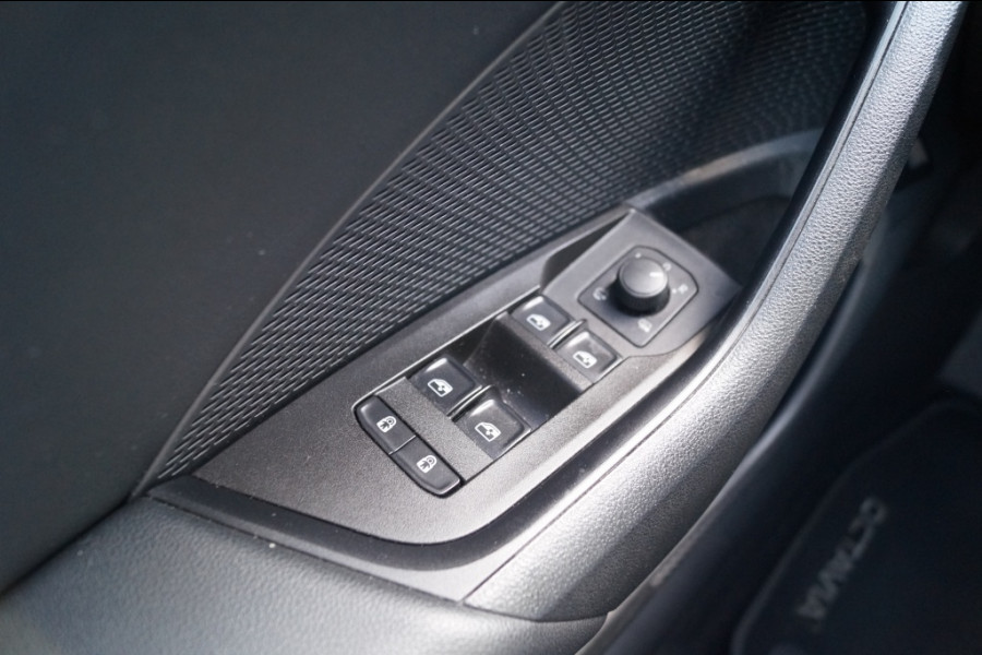 Škoda Octavia Combi 1.0 TSI 110pk Business Edition -NAVI-ECC-TREKHAAK-