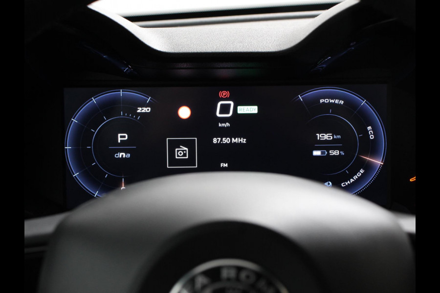 Alfa Romeo junior Elettrica Automaat 156PK Adaptieve Cruise Control LMV 18 inch Full Led Matrix Parkeer sensoren Navigatie Apple Carplay / Android auto  Climate Control
