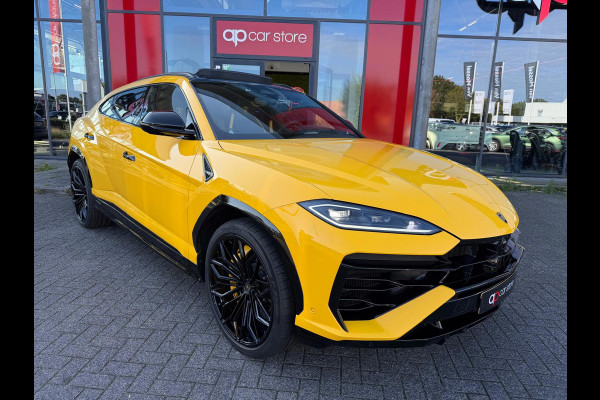 Lamborghini Urus 4.0 V8 Hybrid SE /Akra/Pano/B&O