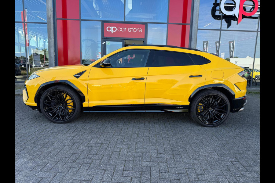 Lamborghini Urus 4.0 V8 Hybrid SE /Akra/Pano/B&O