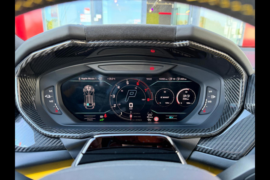 Lamborghini Urus 4.0 V8 Hybrid SE /Akra/Pano/B&O