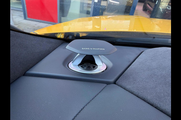 Lamborghini Urus 4.0 V8 Hybrid SE /Akra/Pano/B&O