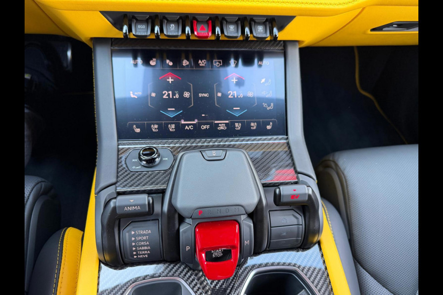 Lamborghini Urus 4.0 V8 Hybrid SE /Akra/Pano/B&O