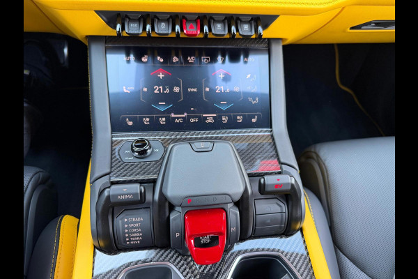 Lamborghini Urus 4.0 V8 Hybrid SE /Akra/Pano/B&O