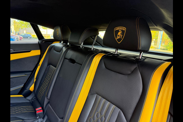 Lamborghini Urus 4.0 V8 Hybrid SE /Akra/Pano/B&O