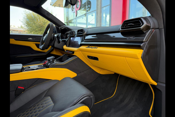 Lamborghini Urus 4.0 V8 Hybrid SE /Akra/Pano/B&O