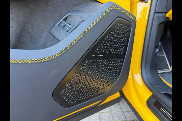 Lamborghini Urus 4.0 V8 Hybrid SE /Akra/Pano/B&O