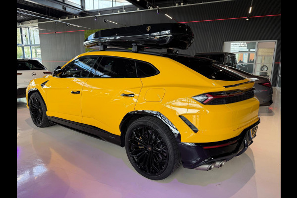 Lamborghini Urus 4.0 V8 Hybrid SE /Akra/Pano/B&O