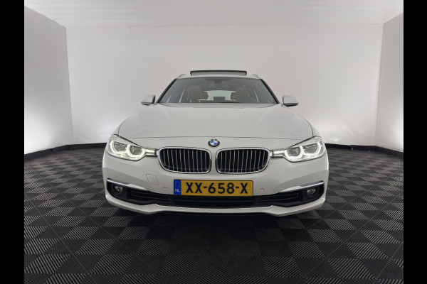 BMW 3 Serie Touring 318i Luxury Edition (INCL-BTW) Aut. *PANO | LEATHER | FULL-LED | HEATED-SPORTSEATS | DIGI-COCKPIT | NAVI-FULLMAP | ECC | PDC | CRUISE | TOWBAR | 17''ALU*