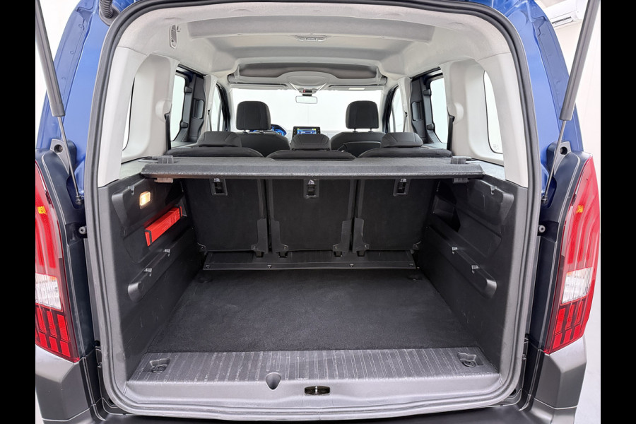 Peugeot e-Rifter EV Allure Pack SOH 97% 50kWh 2X Schuifdeur 360°Camera Navi Apple Carplay Android Auto Isofix Cruise Control Pdc Regen-Lichtsensor Led Lane Assist DAB 5-Persoons