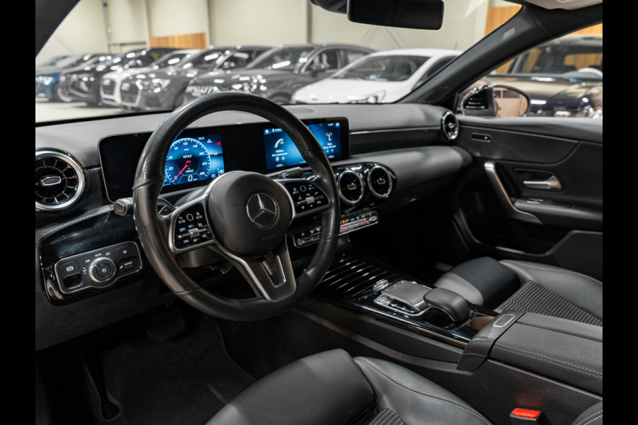 Mercedes-Benz A-Klasse 200 Business Solution, Volledig Led, Camera, PDC, Clima, Cruise, Voll Onderhouden