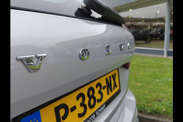 Volvo XC60 T6 AWD 350PK Plug-in hybrid R-Design | Longe Range | Luchtvering | Trekhaak | HUD | BLIS | Pano | H&K |