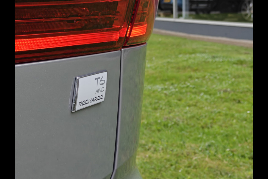 Volvo XC60 T6 AWD 350PK Plug-in hybrid R-Design | Longe Range | Luchtvering | Trekhaak | HUD | BLIS | Pano | H&K |