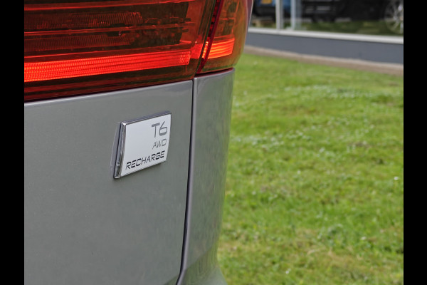 Volvo XC60 T6 AWD 350PK Plug-in hybrid R-Design | Longe Range | Luchtvering | Trekhaak | HUD | BLIS | Pano | H&K |