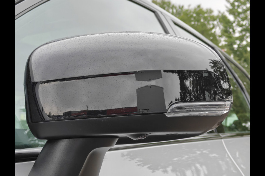 Volvo XC60 T6 AWD 350PK Plug-in hybrid R-Design | Longe Range | Luchtvering | Trekhaak | HUD | BLIS | Pano | H&K |