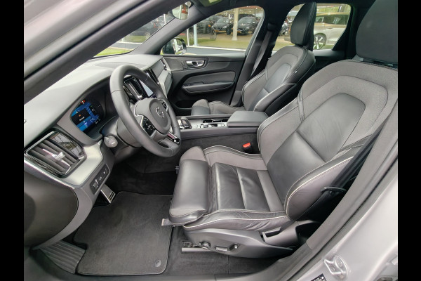 Volvo XC60 T6 AWD 350PK Plug-in hybrid R-Design | Longe Range | Luchtvering | Trekhaak | HUD | BLIS | Pano | H&K |