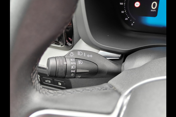 Volvo XC60 T6 AWD 350PK Plug-in hybrid R-Design | Longe Range | Luchtvering | Trekhaak | HUD | BLIS | Pano | H&K |