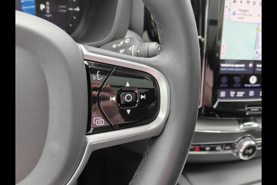 Volvo XC60 T6 AWD 350PK Plug-in hybrid R-Design | Longe Range | Luchtvering | Trekhaak | HUD | BLIS | Pano | H&K |