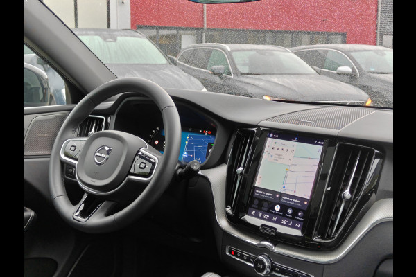 Volvo XC60 T6 AWD 350PK Plug-in hybrid R-Design | Longe Range | Luchtvering | Trekhaak | HUD | BLIS | Pano | H&K |