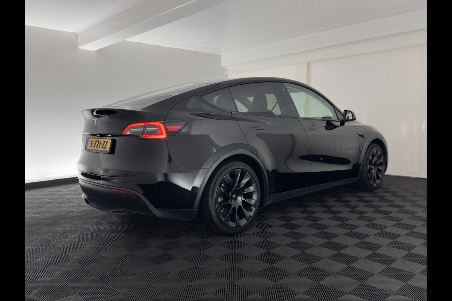Tesla Model Y RWD 58 kWh [3-Fase-11kW] {SoH-89%} (INCL-BTW) Aut. *PANO | AUTO-PILOT | LEATHER | NAVI-FULLMAP | MATRIX-LED | KEYLESS | CAMERA | DAB+ | HEATED-COMFORTSEATS | PRIVACYGLASS | TOPVIEW | TOWBAR | 20''ALU*