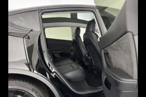 Tesla Model Y RWD 58 kWh [3-Fase-11kW] {SoH-89%} (INCL-BTW) Aut. *PANO | AUTO-PILOT | LEATHER | NAVI-FULLMAP | MATRIX-LED | KEYLESS | CAMERA | DAB+ | HEATED-COMFORTSEATS | PRIVACYGLASS | TOPVIEW | TOWBAR | 20''ALU*