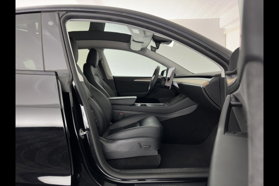 Tesla Model Y RWD 58 kWh [3-Fase-11kW] {SoH-89%} (INCL-BTW) Aut. *PANO | AUTO-PILOT | LEATHER | NAVI-FULLMAP | MATRIX-LED | KEYLESS | CAMERA | DAB+ | HEATED-COMFORTSEATS | PRIVACYGLASS | TOPVIEW | TOWBAR | 20''ALU*