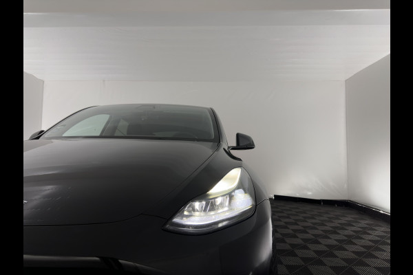 Tesla Model Y RWD 58 kWh [3-Fase-11kW] {SoH-89%} (INCL-BTW) Aut. *PANO | AUTO-PILOT | LEATHER | NAVI-FULLMAP | MATRIX-LED | KEYLESS | CAMERA | DAB+ | HEATED-COMFORTSEATS | PRIVACYGLASS | TOPVIEW | TOWBAR | 20''ALU*