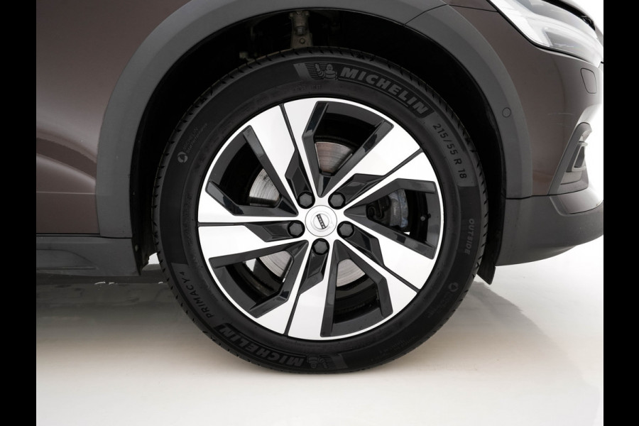Volvo V60 Cross Country 2.0 D4 AWD Pro Aut. *LEATHER | FULL-LED | HARMAN/KARDON-AUDIO | NAVI-FULLMAP | MEMORY-PACK | BLIND-SPOT | DIGI-COCKPIT | HEATED/VENTILATED-CONTOURSEATS | CAMERA | ECC | PDC | CRUISE | TOWBAR | 18''ALU*