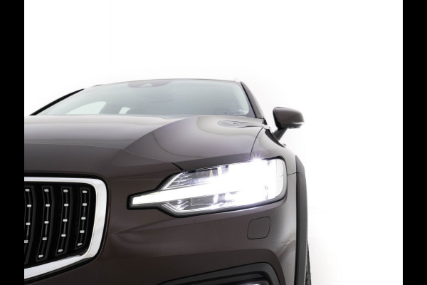 Volvo V60 Cross Country 2.0 D4 AWD Pro Aut. *LEATHER | FULL-LED | HARMAN/KARDON-AUDIO | NAVI-FULLMAP | MEMORY-PACK | BLIND-SPOT | DIGI-COCKPIT | HEATED/VENTILATED-CONTOURSEATS | CAMERA | ECC | PDC | CRUISE | TOWBAR | 18''ALU*