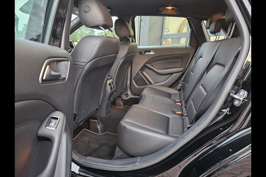 Mercedes-Benz B-Klasse 200 Business | Automaat | Trekhaak | LED | Camera | Stoelverwarming | Leder |