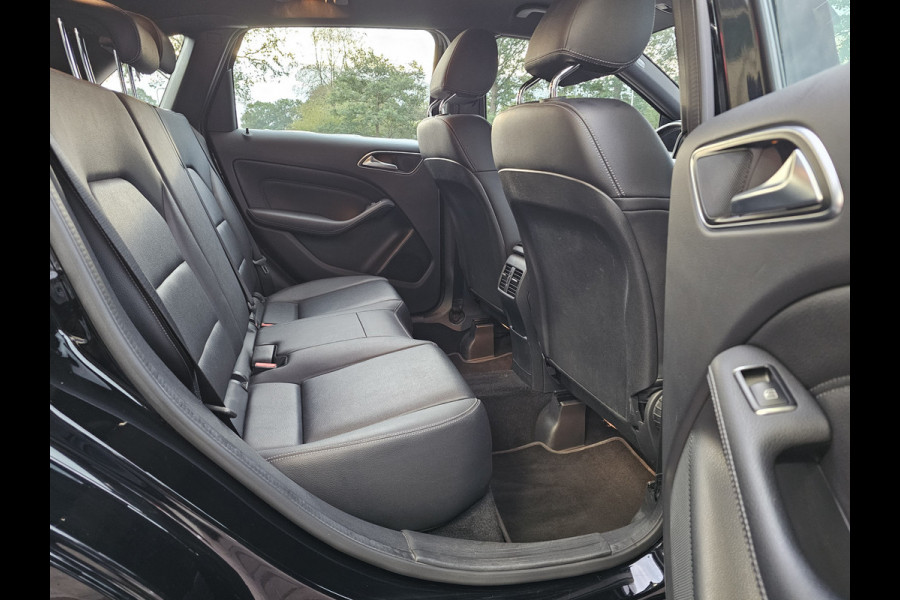 Mercedes-Benz B-Klasse 200 Business | Automaat | Trekhaak | LED | Camera | Stoelverwarming | Leder |