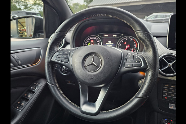 Mercedes-Benz B-Klasse 200 Business | Automaat | Trekhaak | LED | Camera | Stoelverwarming | Leder |