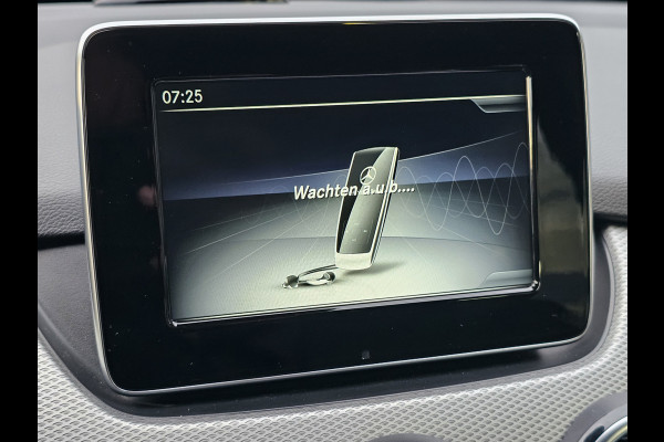 Mercedes-Benz B-Klasse 200 Business | Automaat | Trekhaak | LED | Camera | Stoelverwarming | Leder |