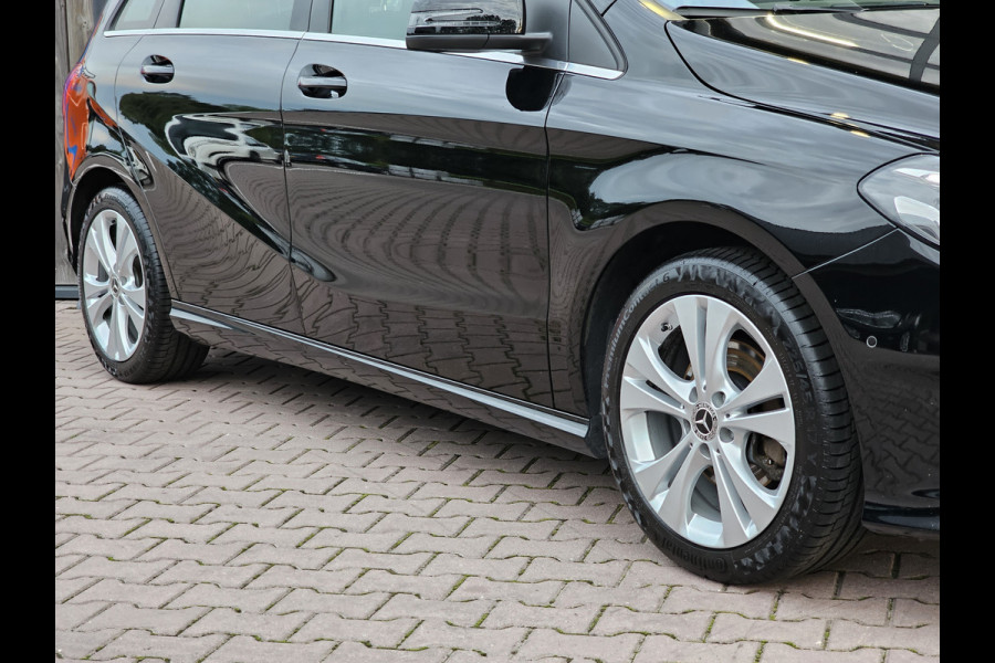 Mercedes-Benz B-Klasse 200 Business | Automaat | Trekhaak | LED | Camera | Stoelverwarming | Leder |