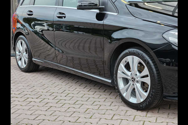 Mercedes-Benz B-Klasse 200 Business | Automaat | Trekhaak | LED | Camera | Stoelverwarming | Leder |